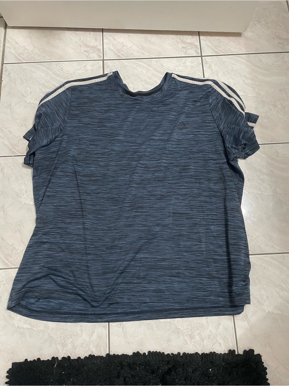 Men’s adidas shirt